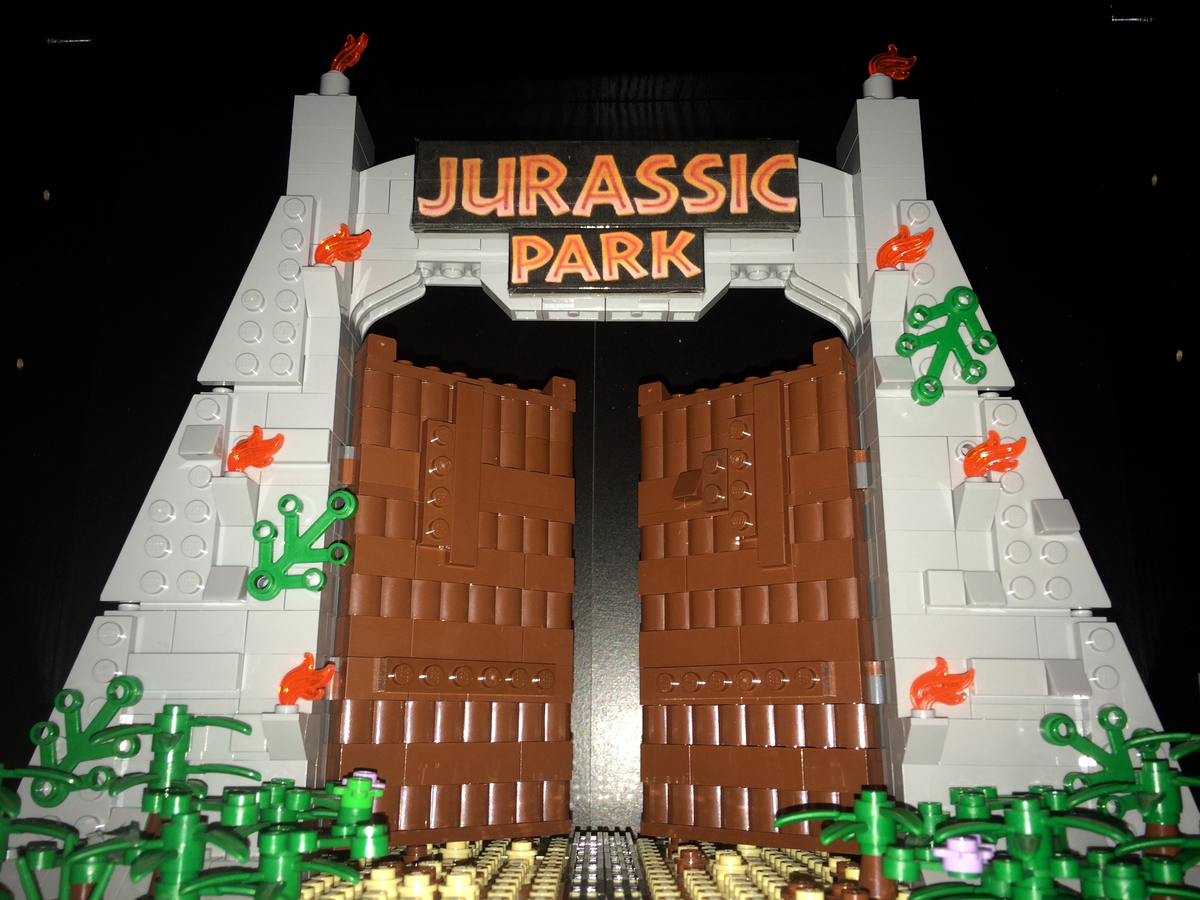 Jurassic park gates lego sale