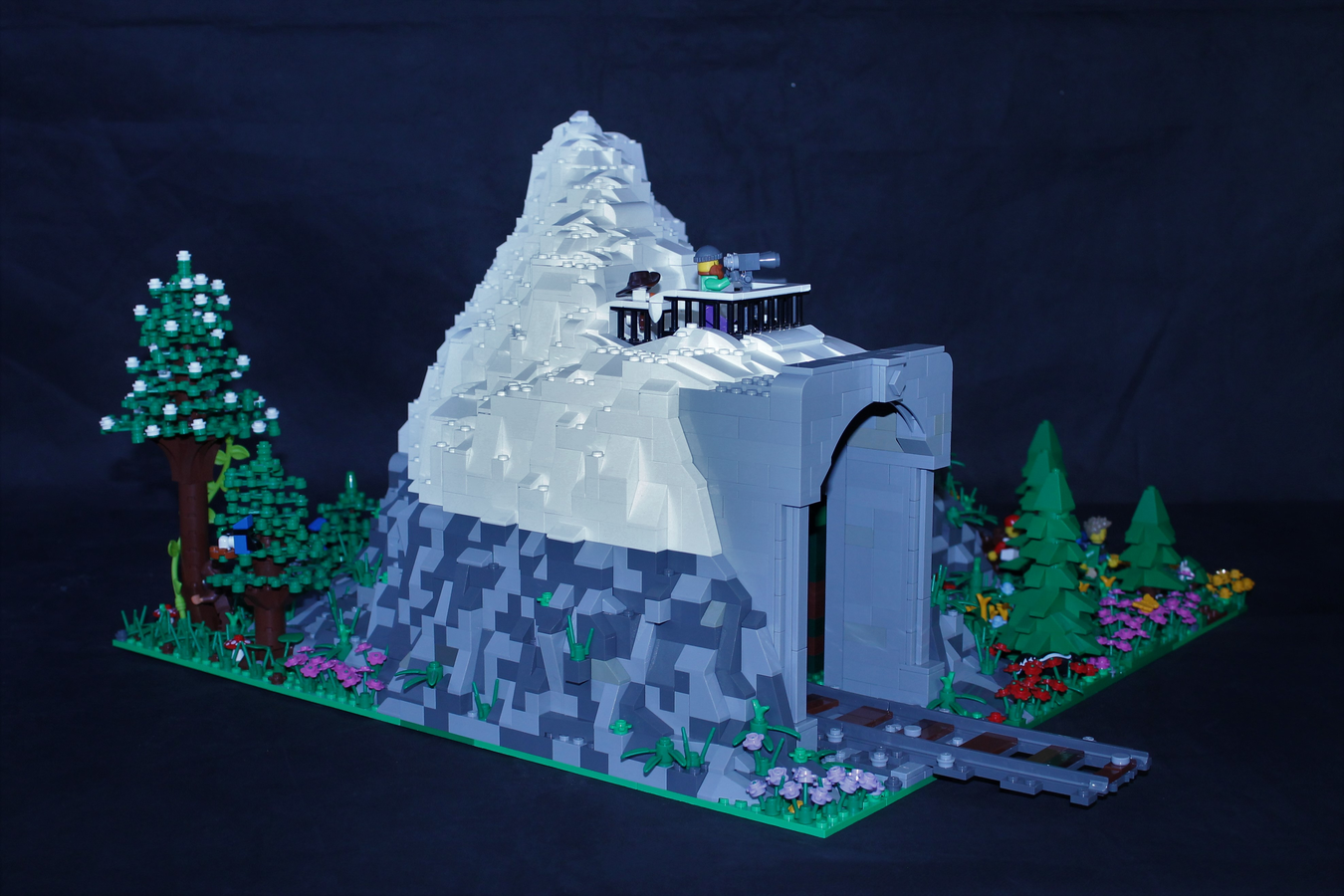 Lego snow online mountain