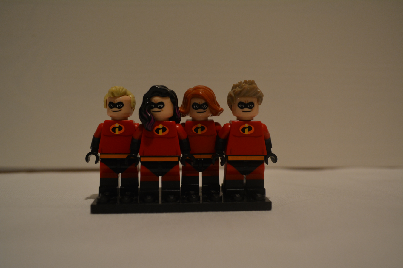 incredibles robot toy