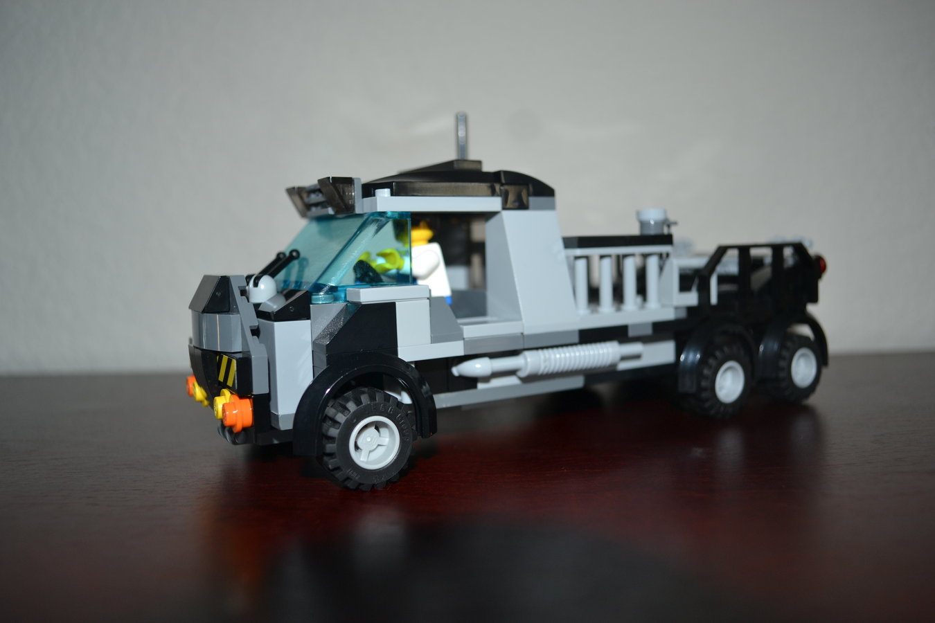 Lego best sale zombie truck