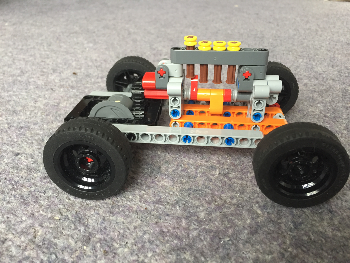 LEGO IDEAS Engine Car