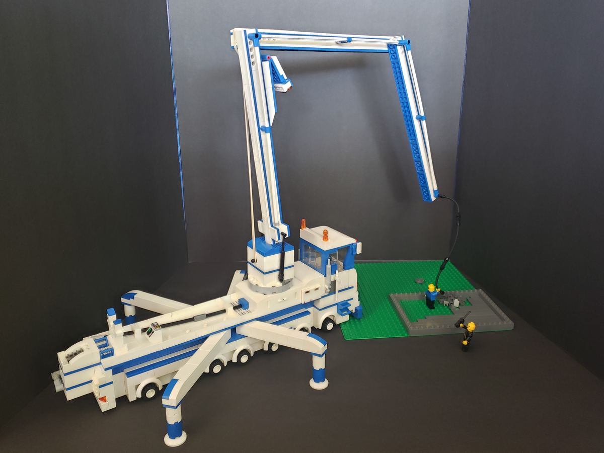 LEGO IDEAS Concrete Pump