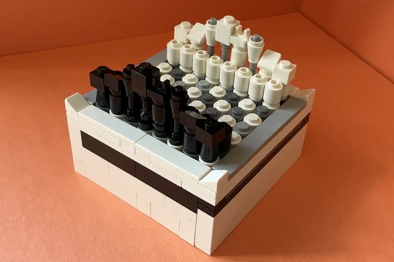 LEGO IDEAS Miniature Chess Set