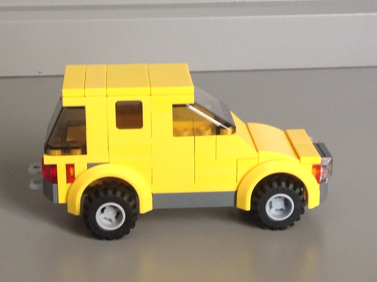 LEGO IDEAS Small Yellow Car