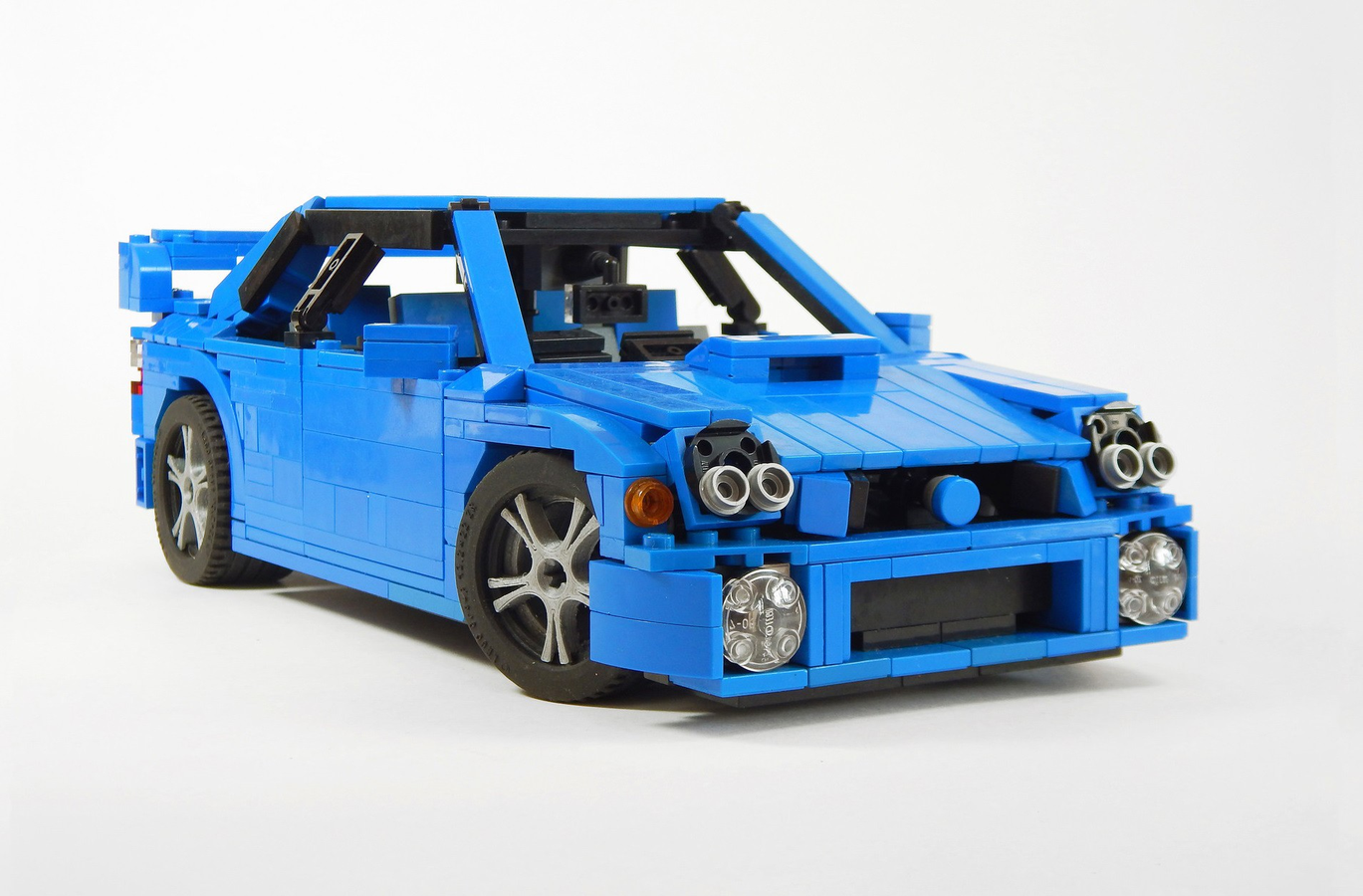 Subaru sales lego car