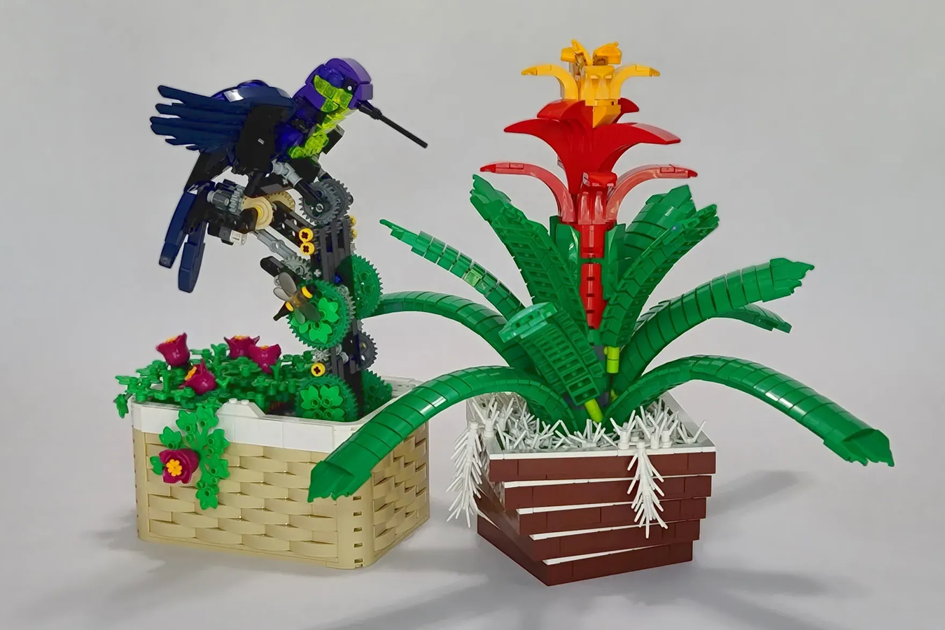 LEGO IDEAS - Flying Hummingbird With Flowers - 2 in 1