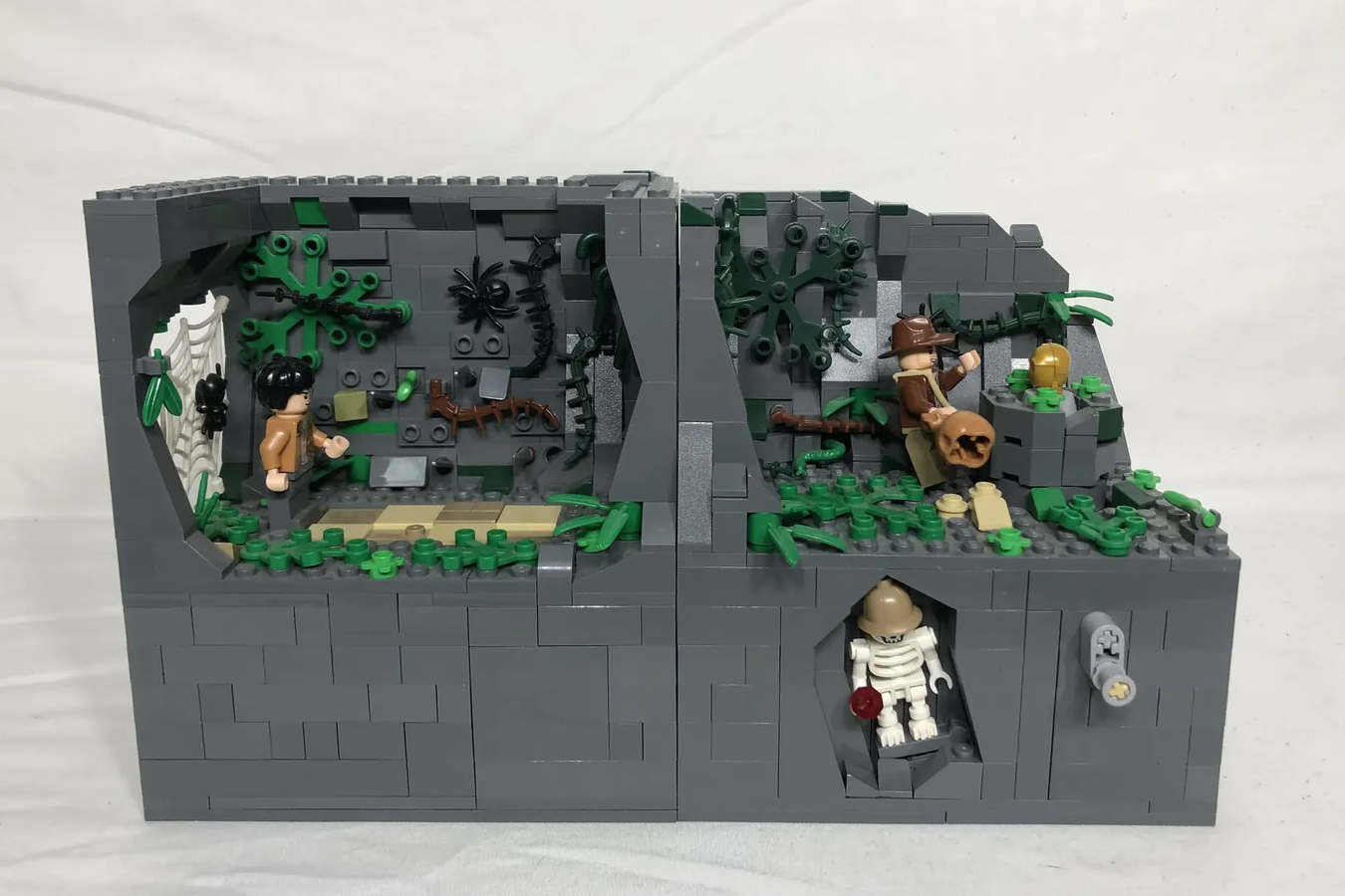 Lego indiana jones online 2021