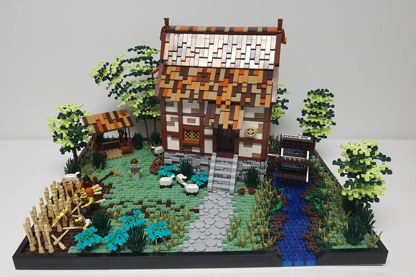 LEGO IDEAS - Working Medieval Gristmill