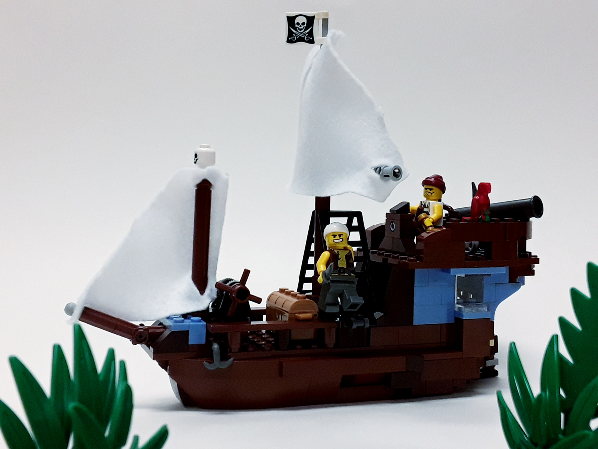 Lego small pirate sales ship