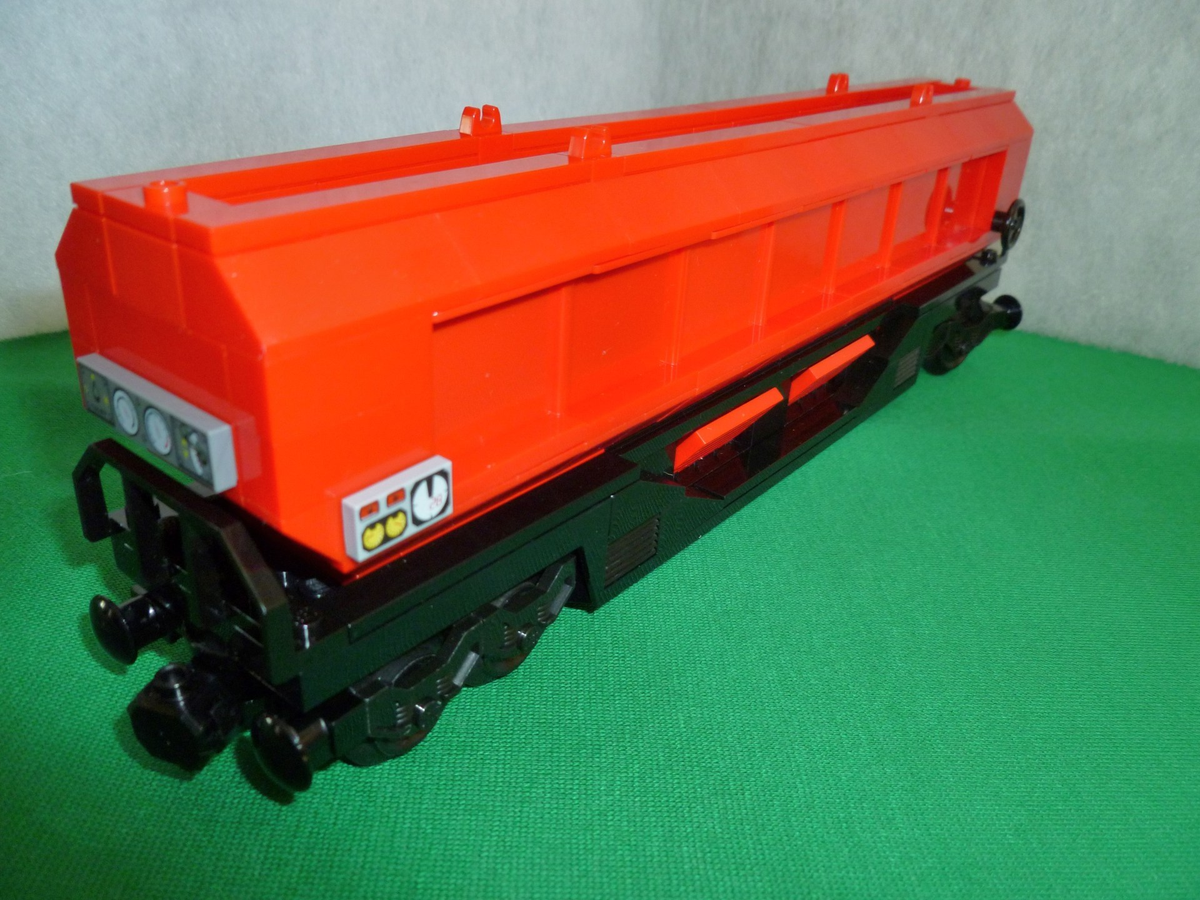 LEGO IDEAS Big red hopper wagon
