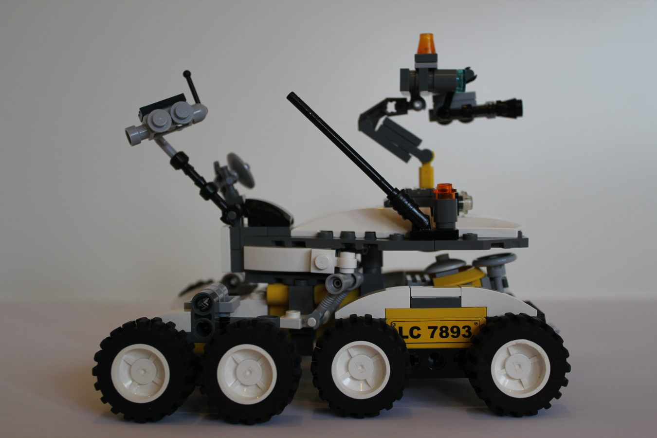 LEGO IDEAS - IR Rover Lab