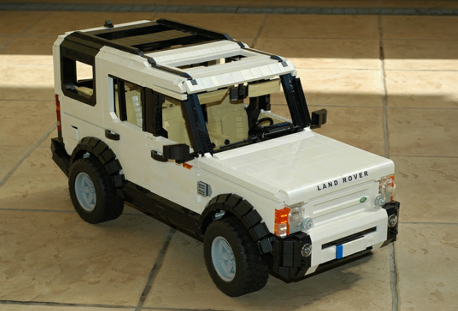 lego land rover discovery 4