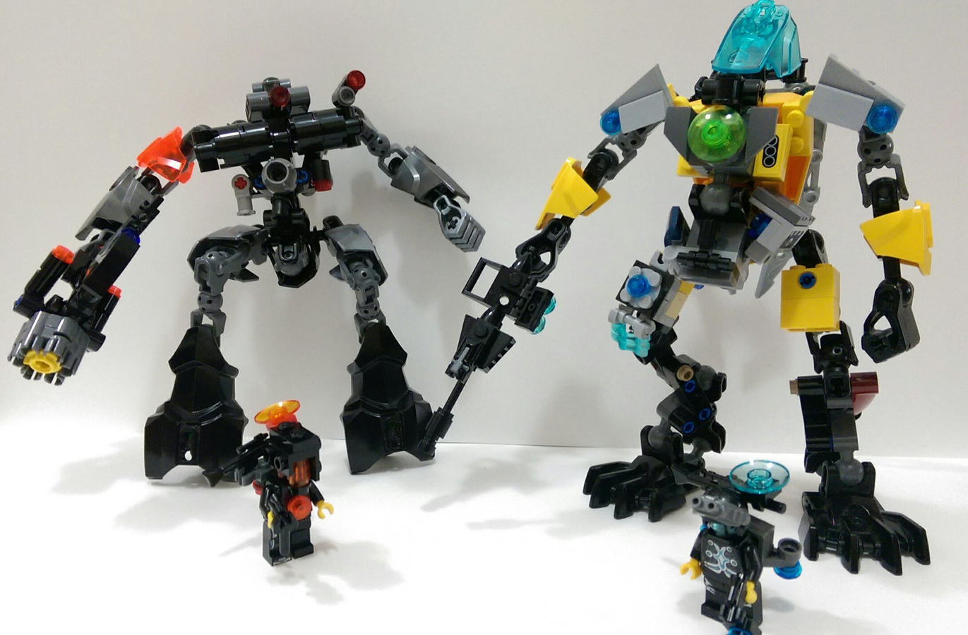 LEGO IDEAS - Mecha LEGO: Robots and Pilots