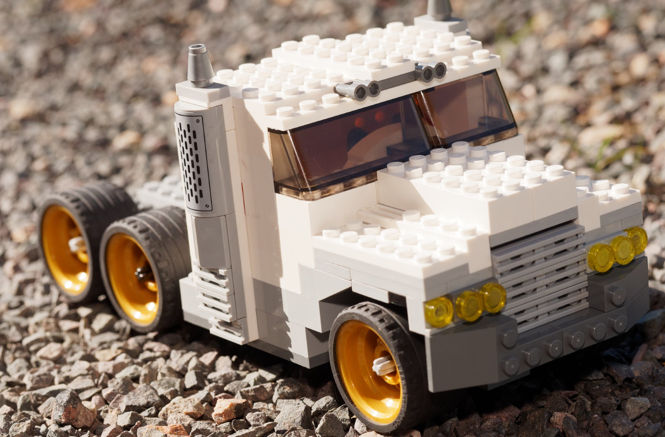 White lego truck new arrivals