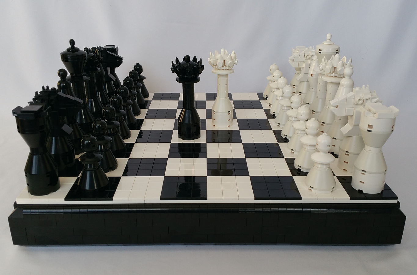 Lego knights best sale chess set