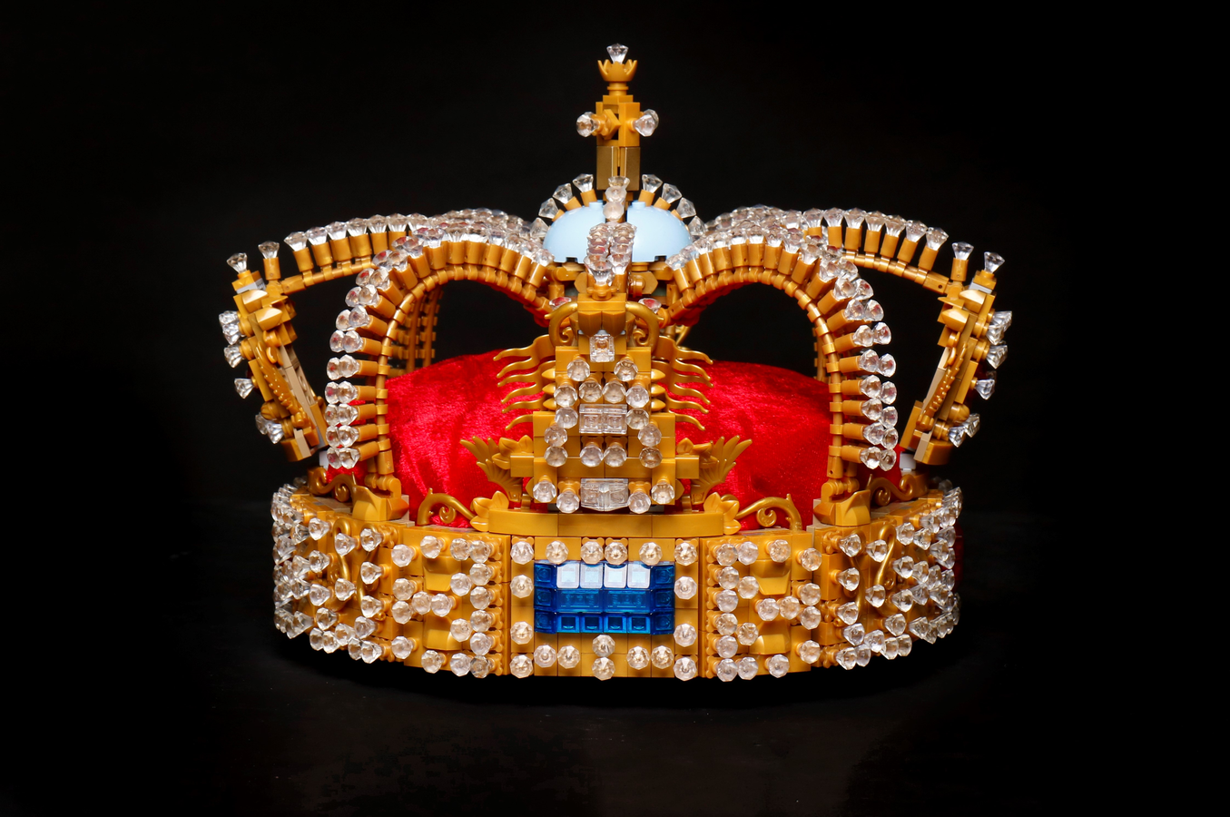 LEGO IDEAS - The Crown A Piece of History