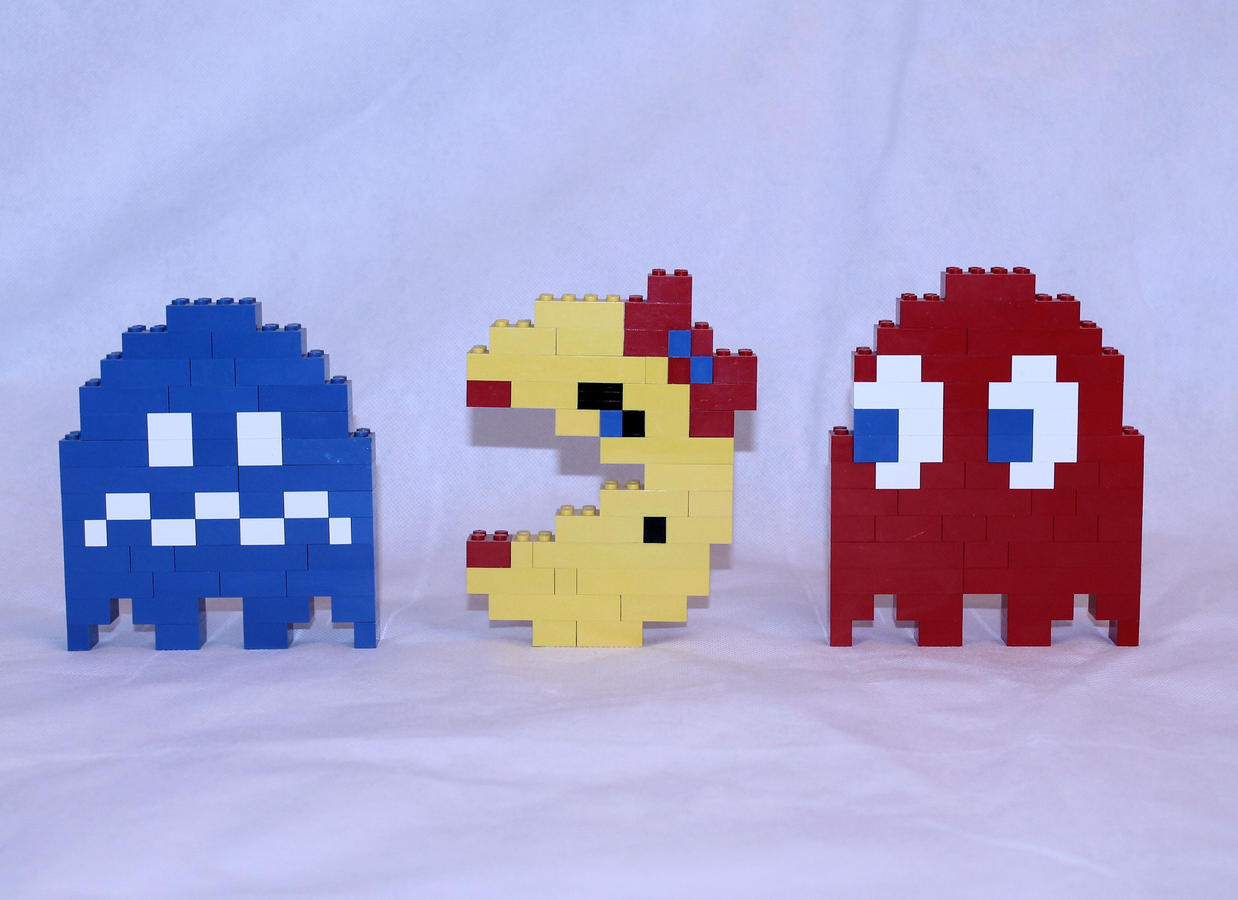 LEGO IDEAS - Ms. Pac Man Mosaics