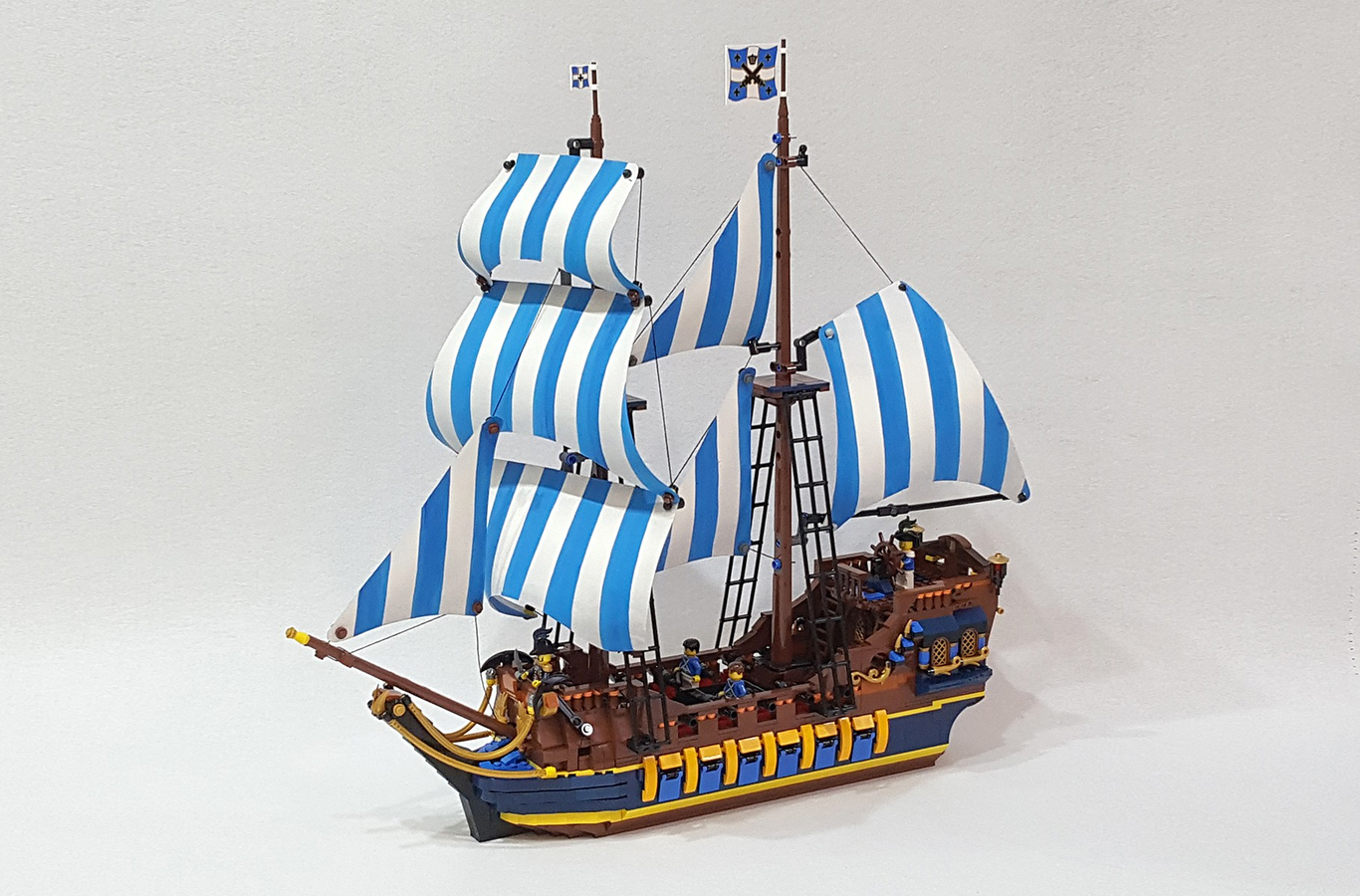 LEGO IDEAS Caribbean Clipper