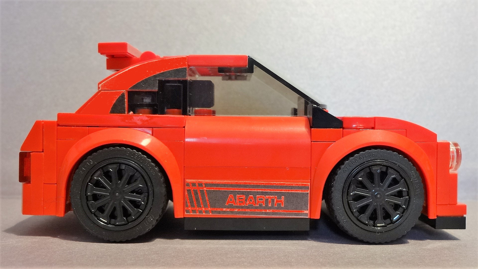 Lego fiat 2025 500 abarth