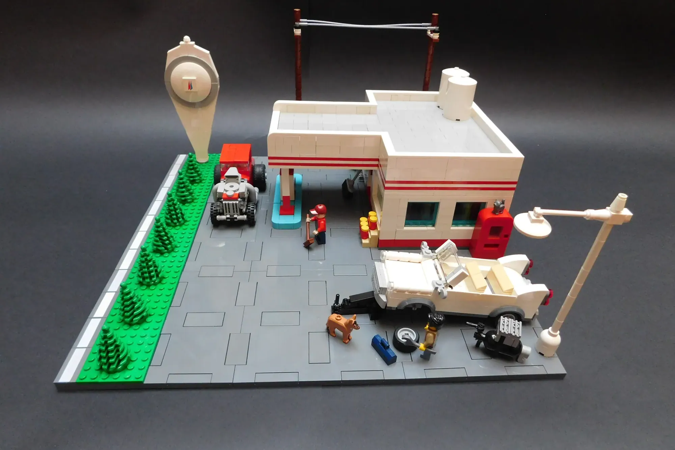 LEGO IDEAS Vintage Gas Station