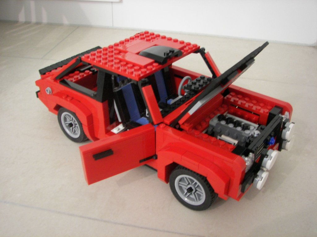 LEGO IDEAS Ford Escort MK2 1 15 scale