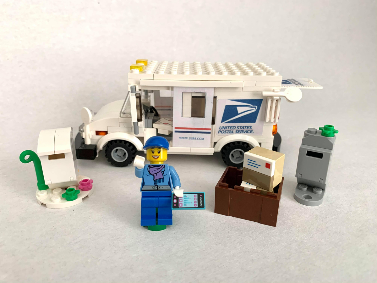 Lego mail truck new arrivals