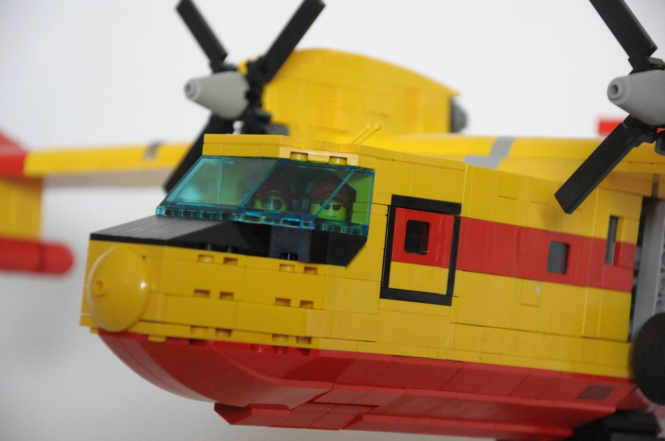 LEGO IDEAS Canadair CL 415