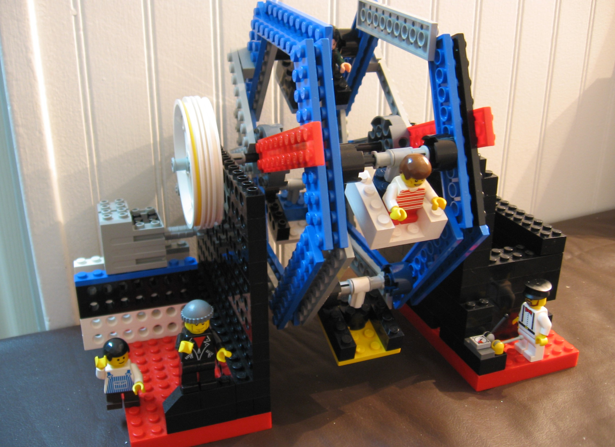 LEGO IDEAS Motorized Ferris Wheel