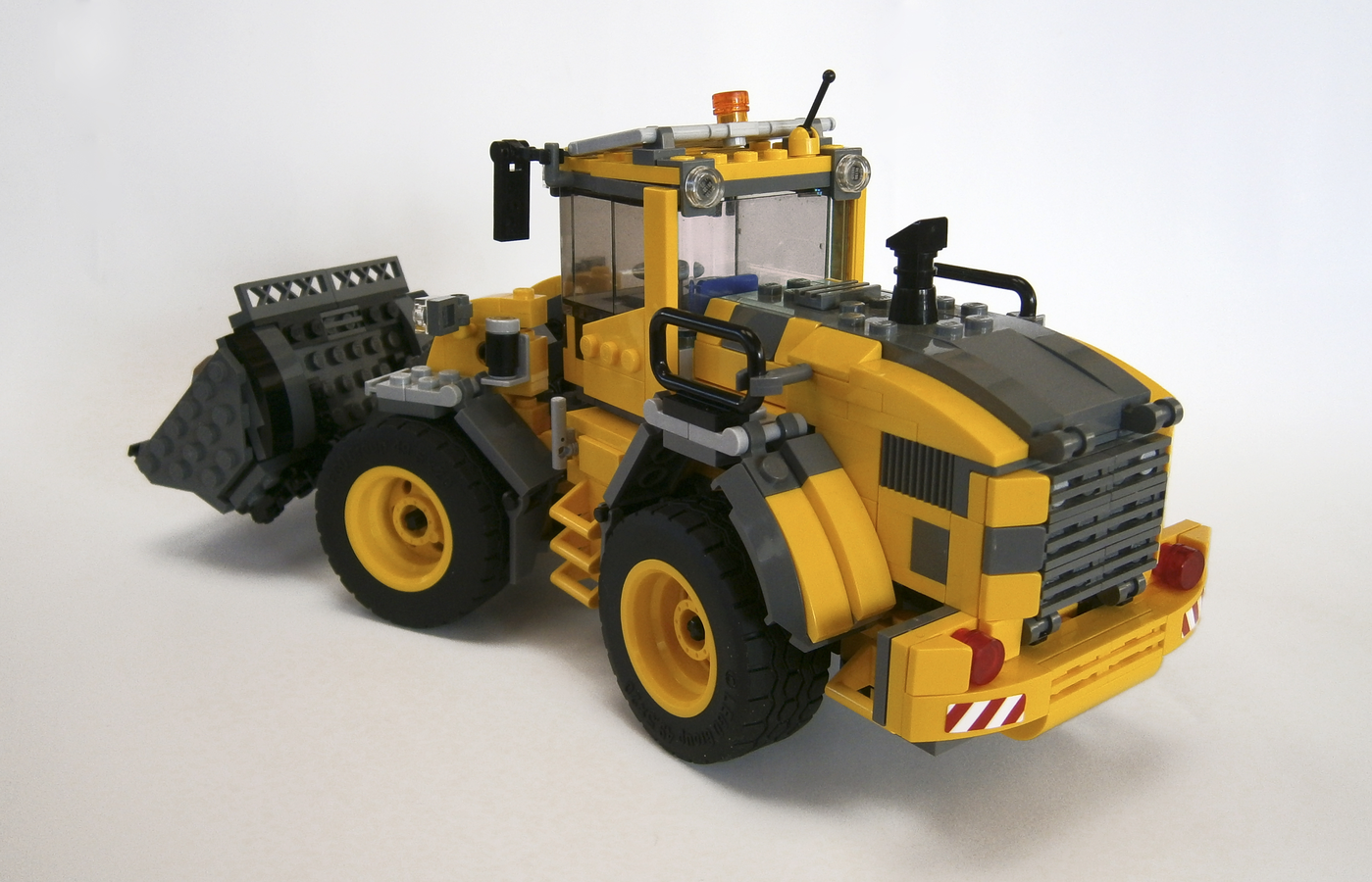 LEGO IDEAS LEGO Volvo loader L220g