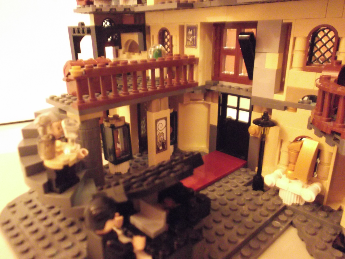 wayne manor lego set