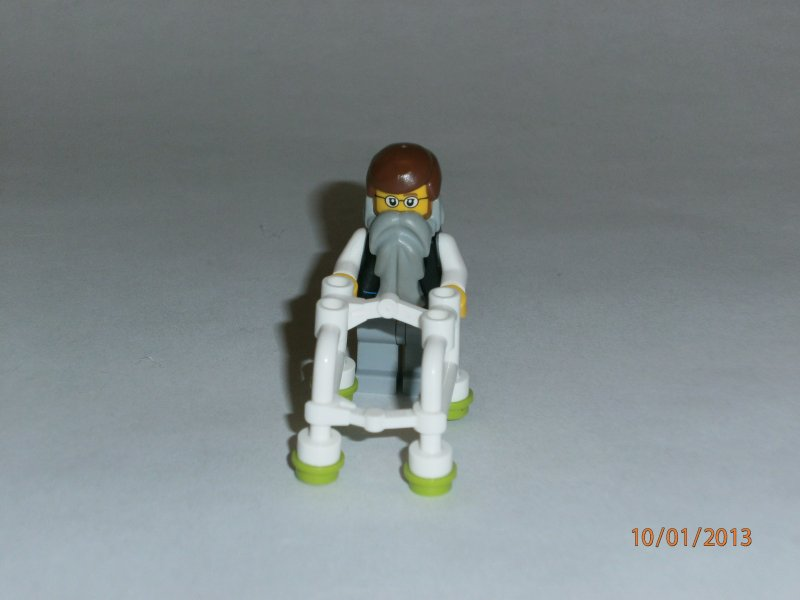 LEGO IDEAS Minifigure and walker