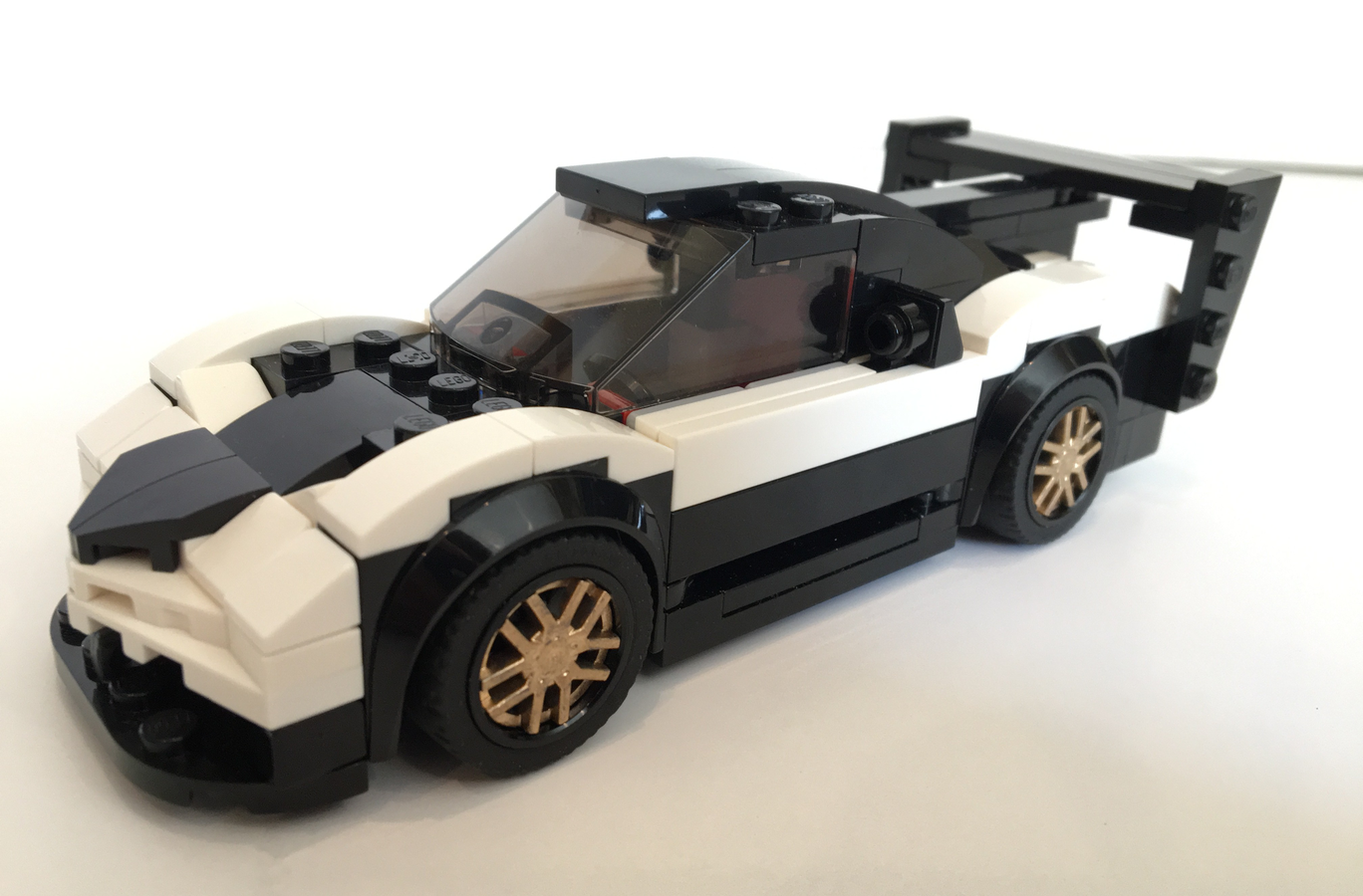 LEGO IDEAS Pagani Zonda Revolucion