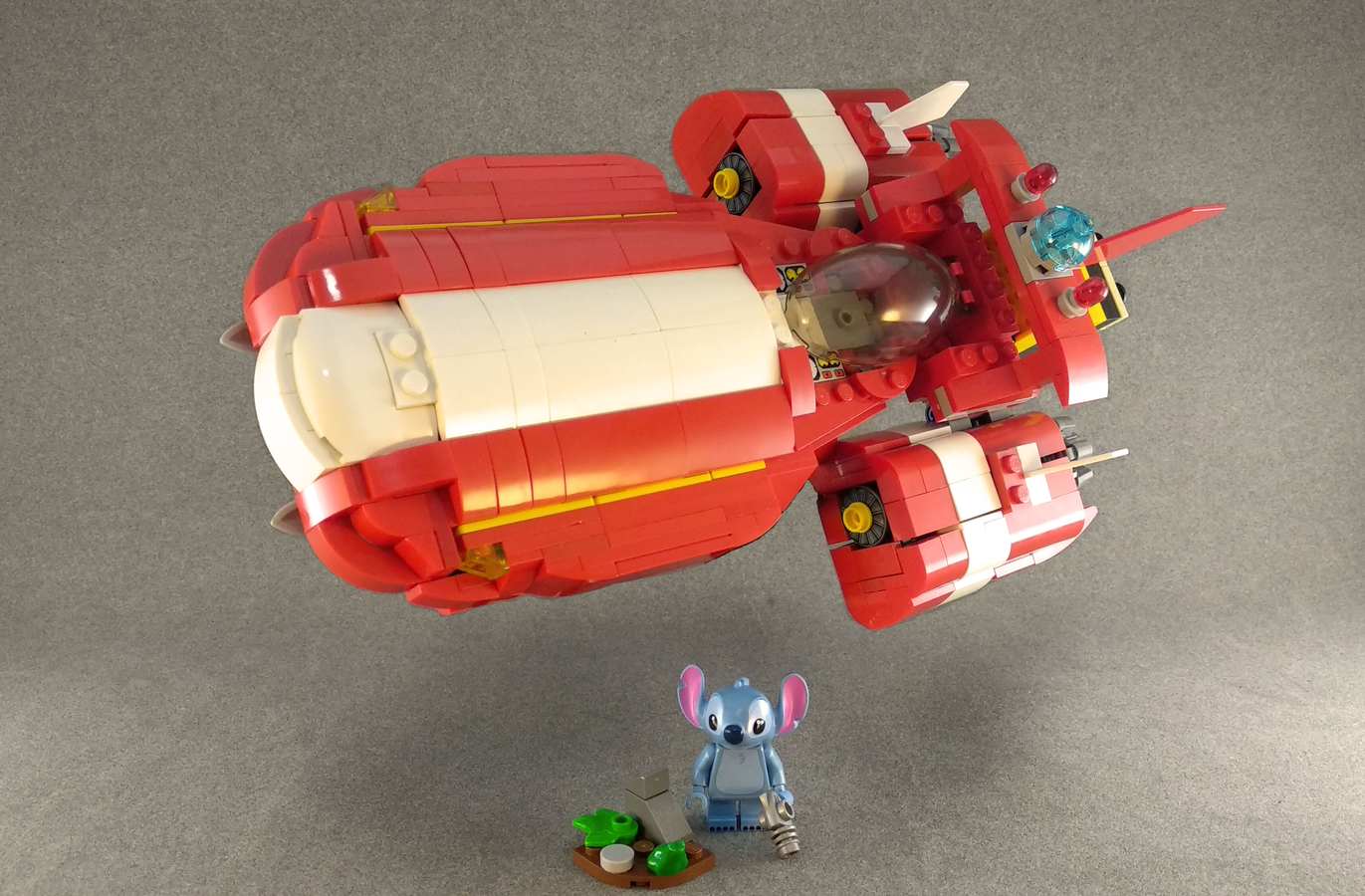 Lilo and best sale stitch spaceship toy