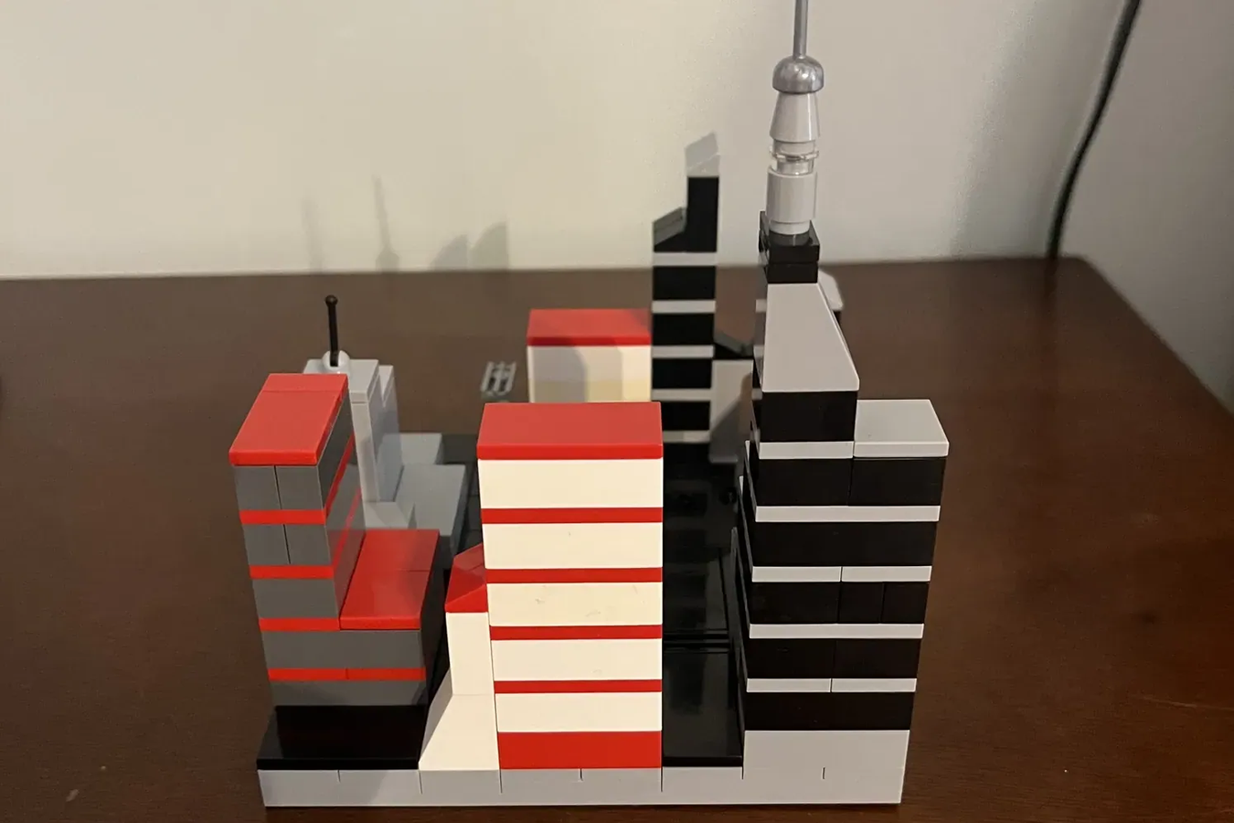 LEGO IDEAS MicroBuild City Bookend