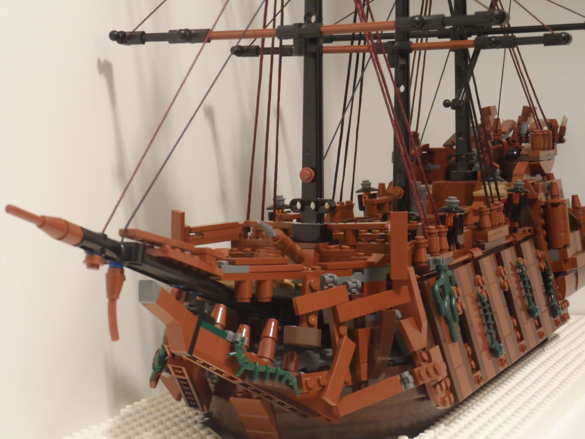 Lego pirates of the caribbean flying 2025 dutchman