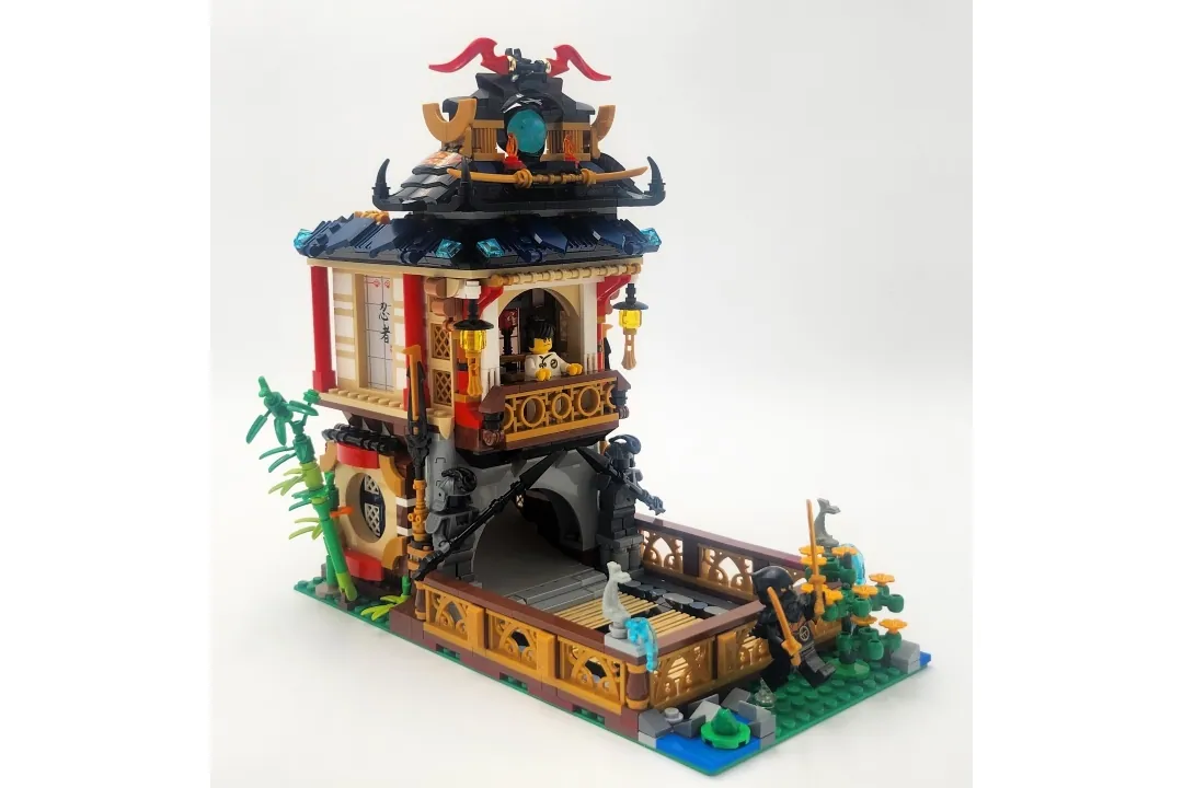 LEGO IDEAS Dice Tower Temple