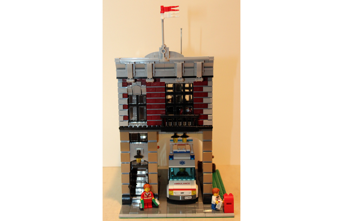 lego ambulance station