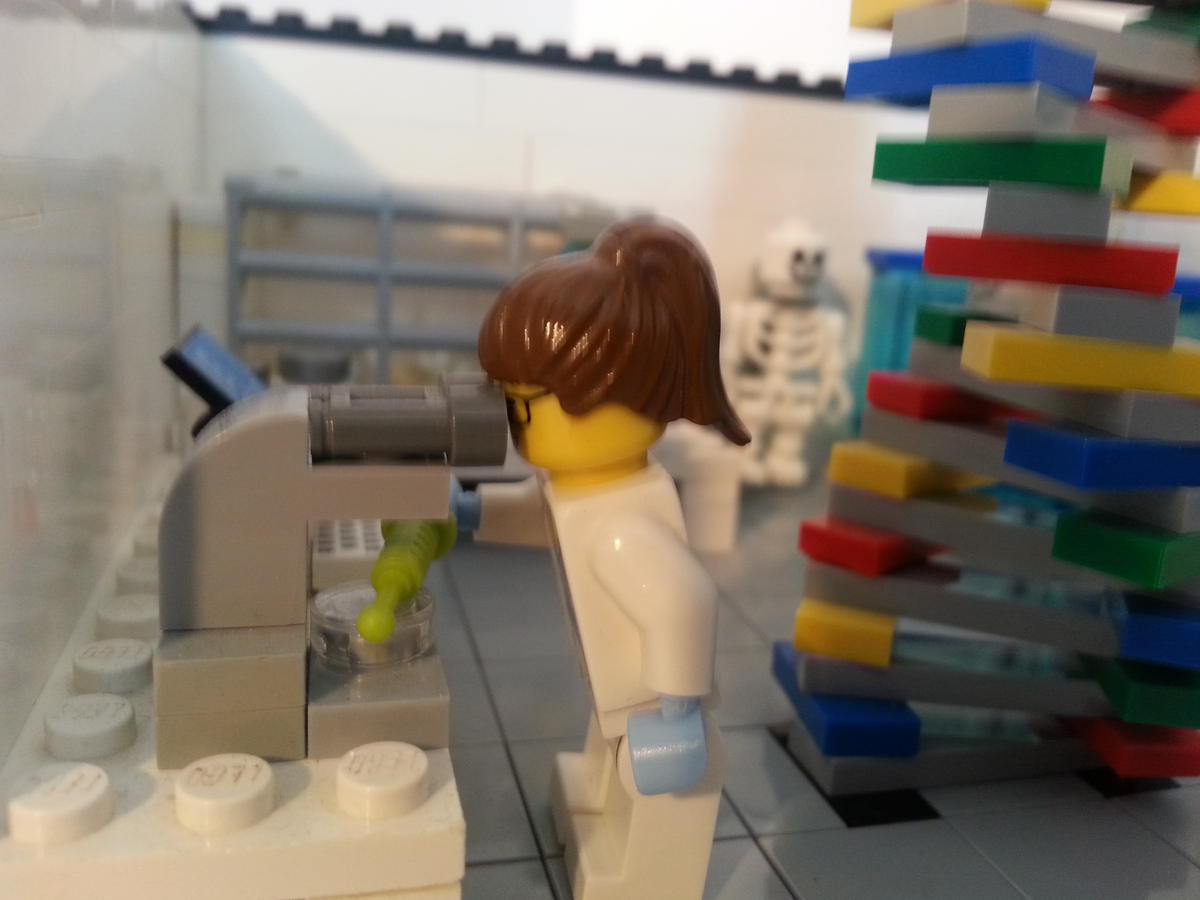 LEGO IDEAS Biology Laboratory