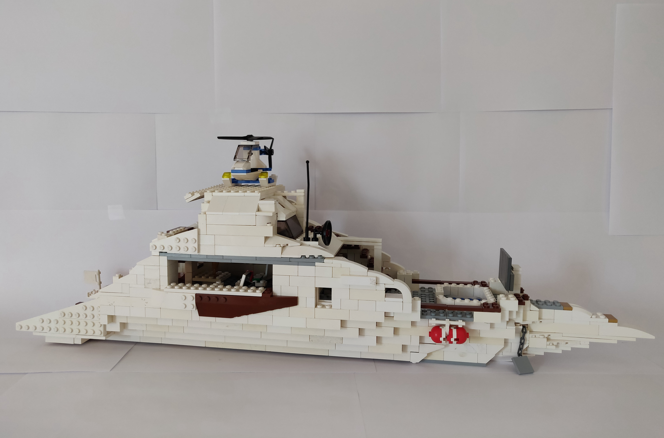 Lego creator best sale yacht 2018