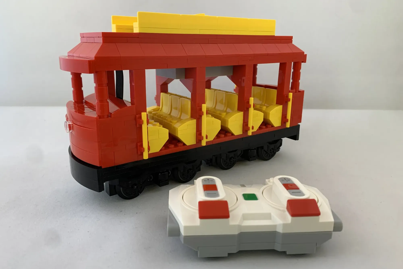 LEGO IDEAS Mr. Rogers' Neighborhood Trolley