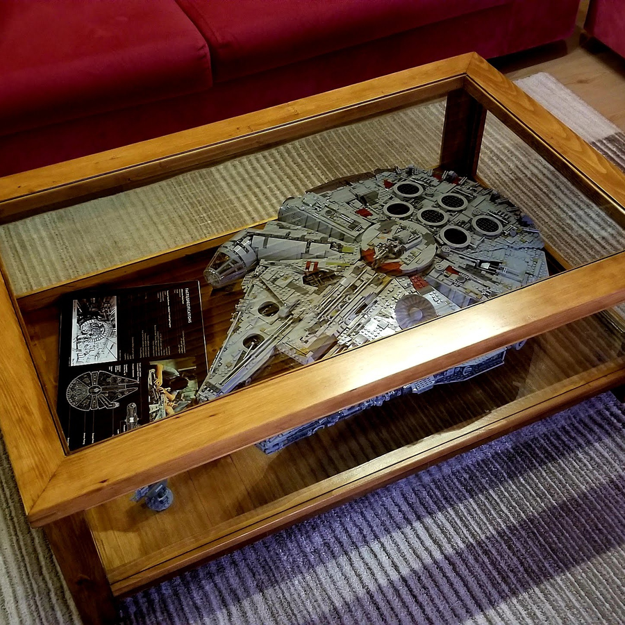 Millennium falcon coffee sales table lego