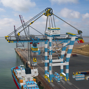 LEGO IDEAS LEGO Maersk Container Gantry