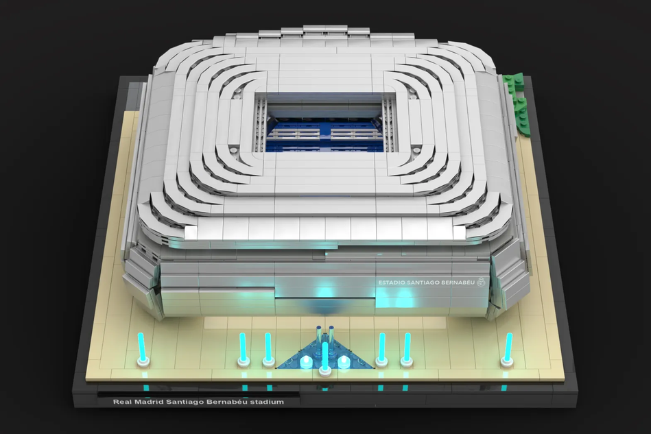 A mini copy of the SANTIAGO BERNABEU STADIUM. Putting together a