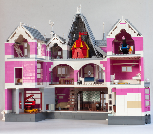 LEGO IDEAS - Coraline's Pink Palace Apartments