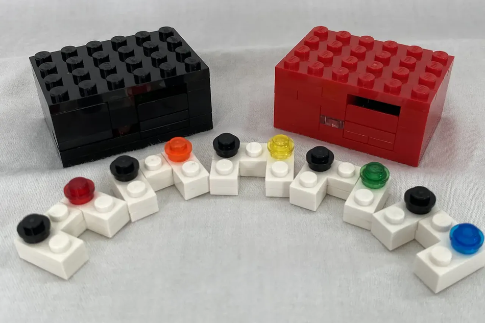 LEGO IDEAS Mini Xbox Console and Controllers