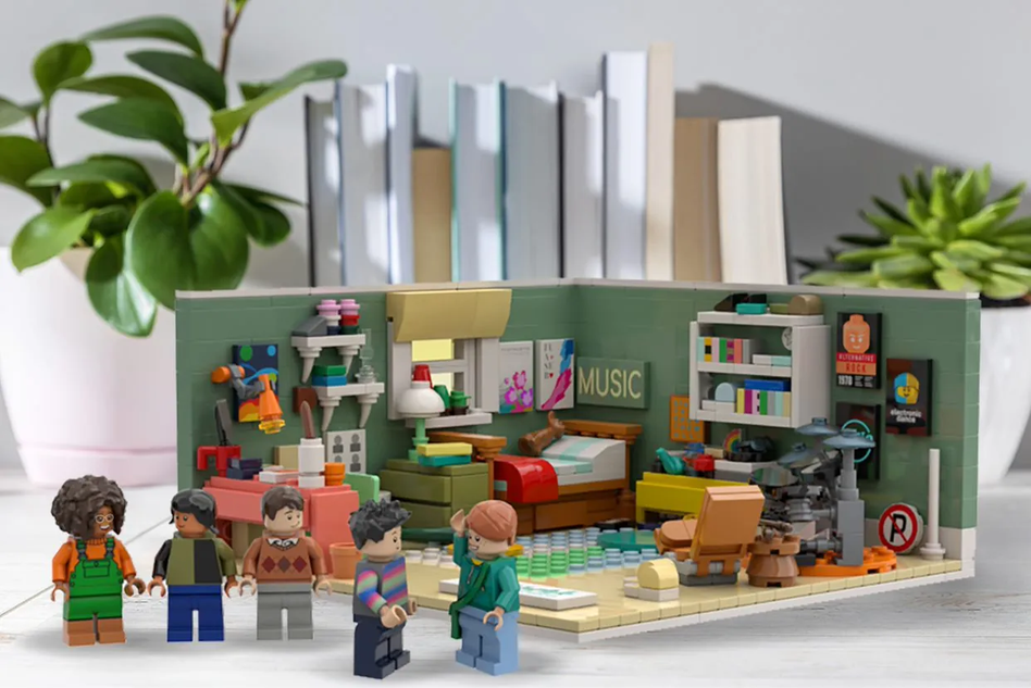 LEGO IDEAS - - 10K Club Interview: HEARTSTOPPER CHARLIE'S ROOM by Feace