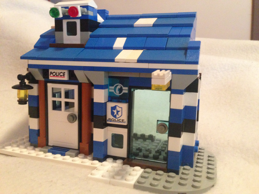 Lego forest cheap police station instructions