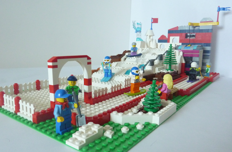 LEGO IDEAS Downhill Ski Resort