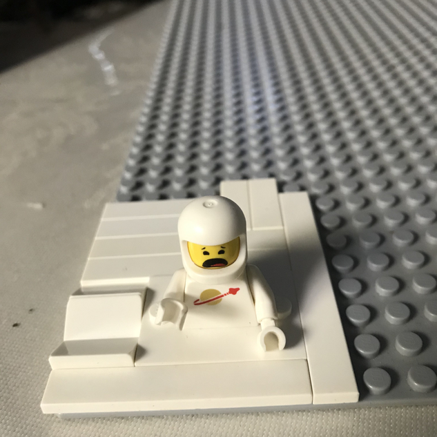 Lego cheap grey spaceman