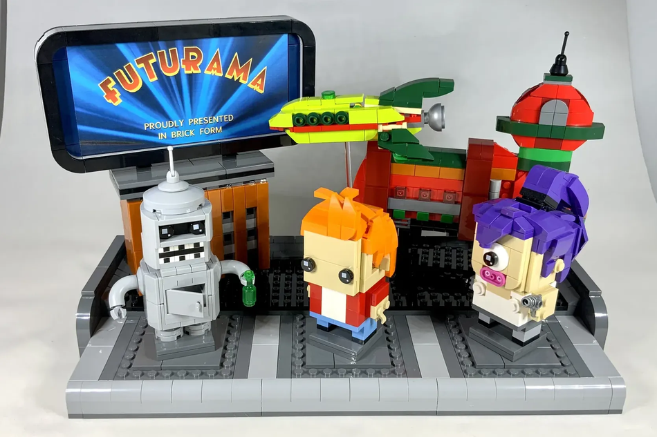 LEGO IDEAS Futurama Welcome Back To The Year 3000